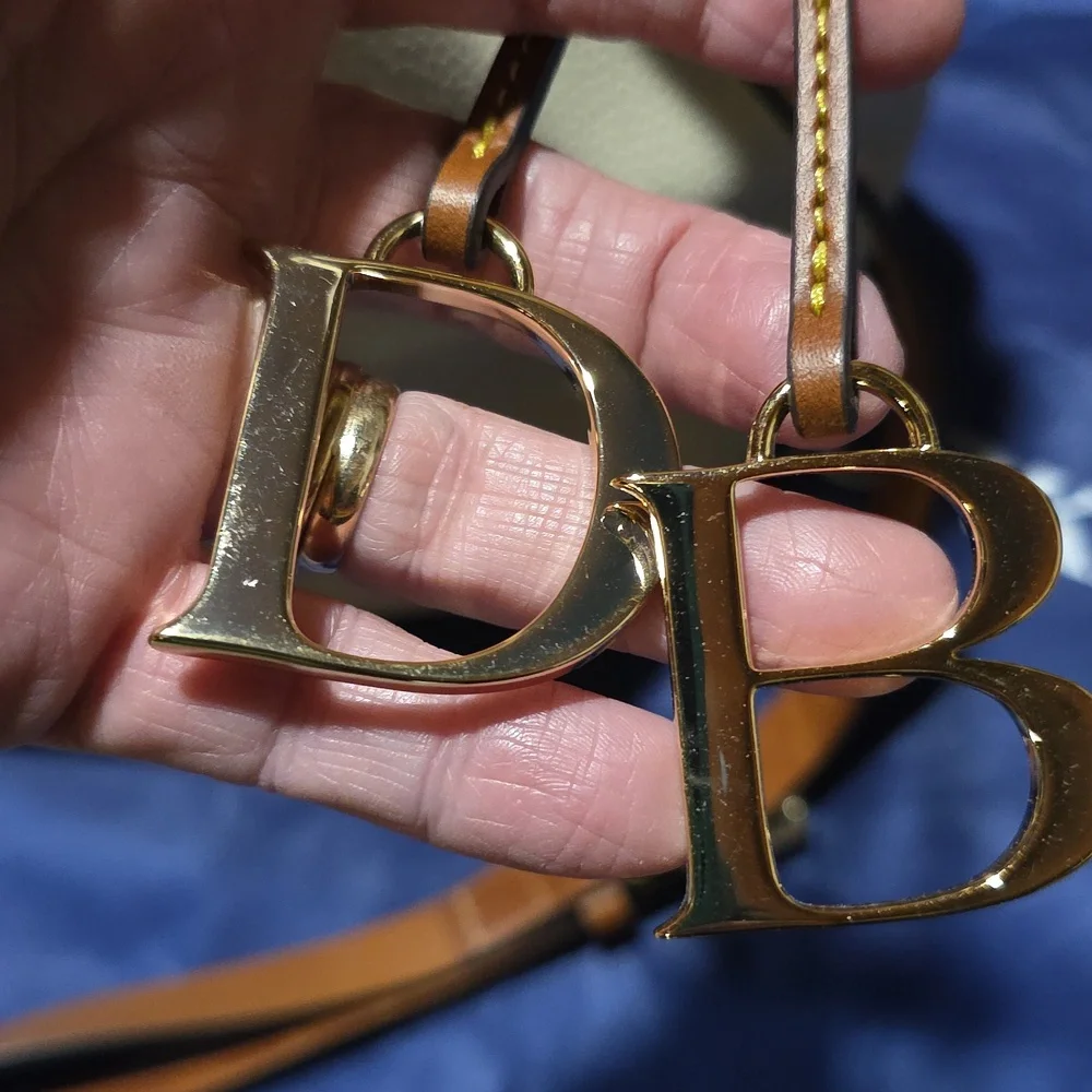 Dooney & Bourke Large Barlow Bag - Picture 3 of 10